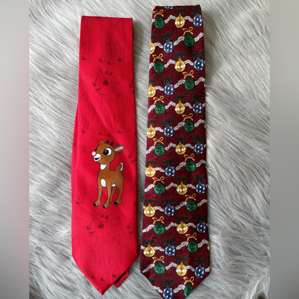 Men's Red Holiday Novelty Ties - Festive Reindeer & Ornament Designs